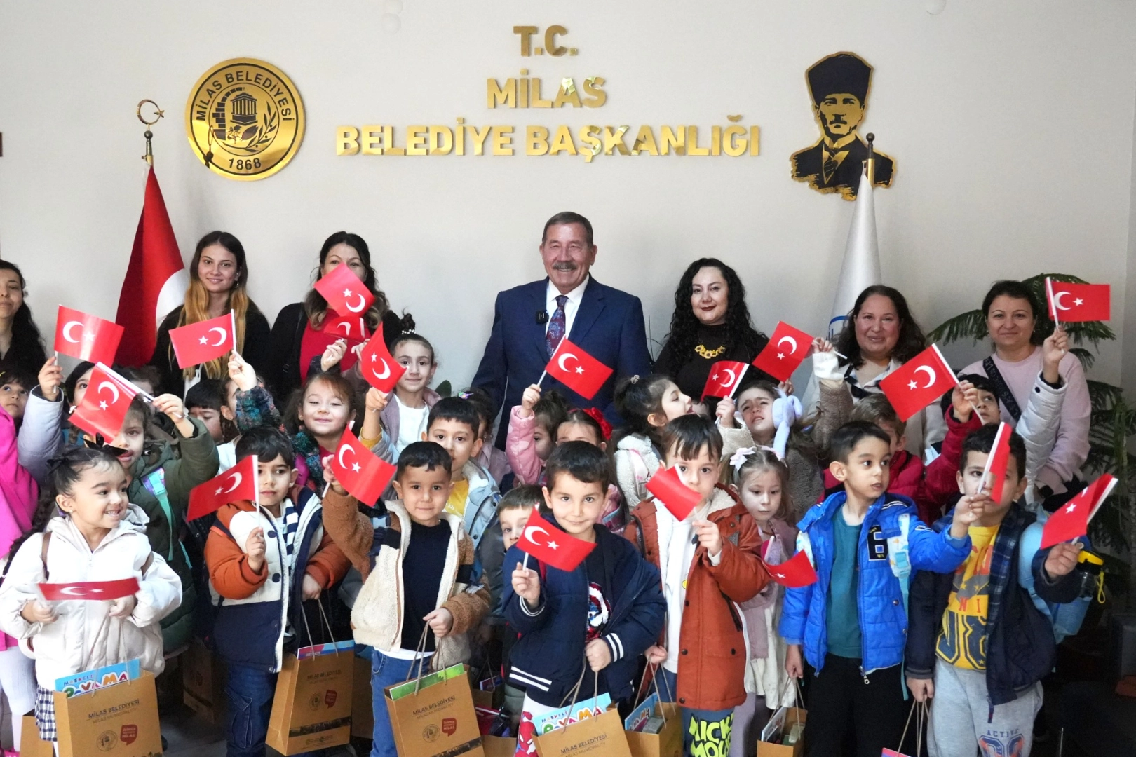 Muğla Milas’ta anaokulu öğrencileri yerel yönetimleri tanıdı