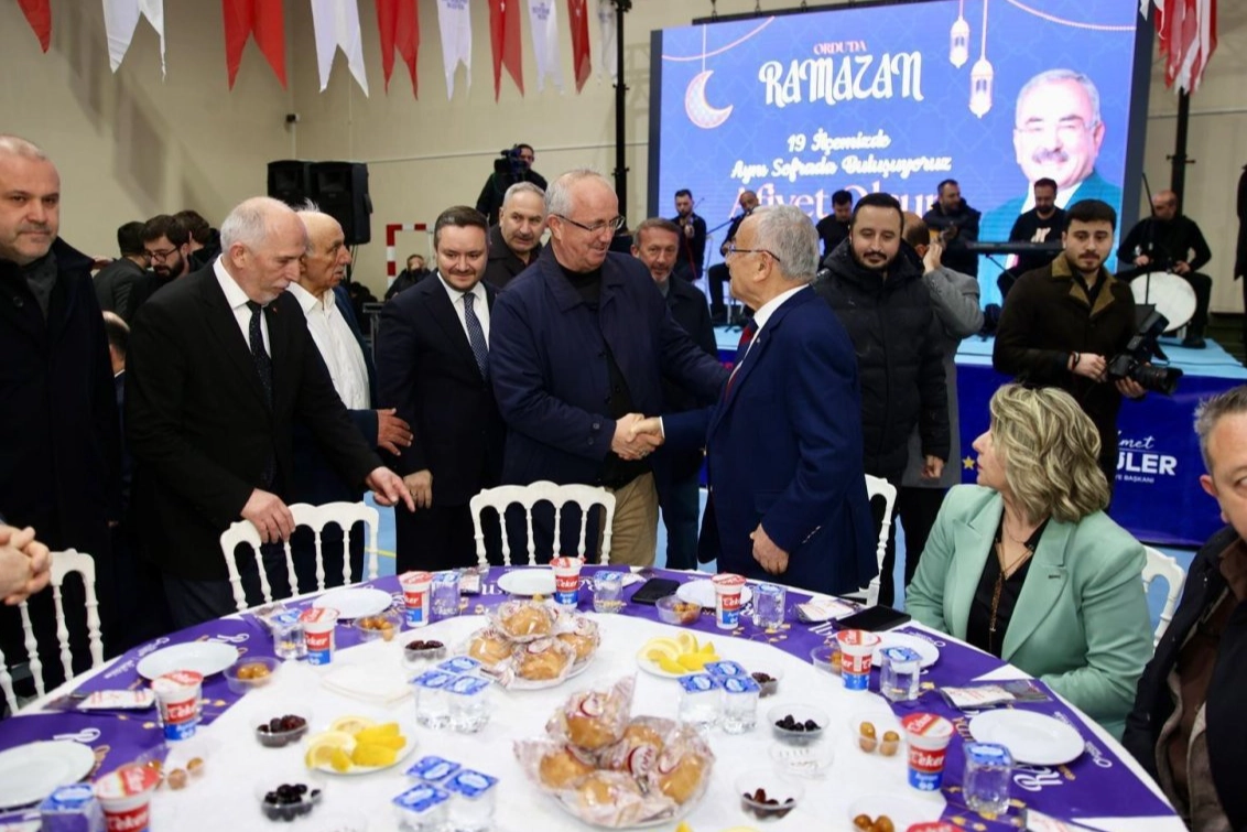 Ordu Büyükşehir’in iftar sofrası Çamaş’ta kuruldu