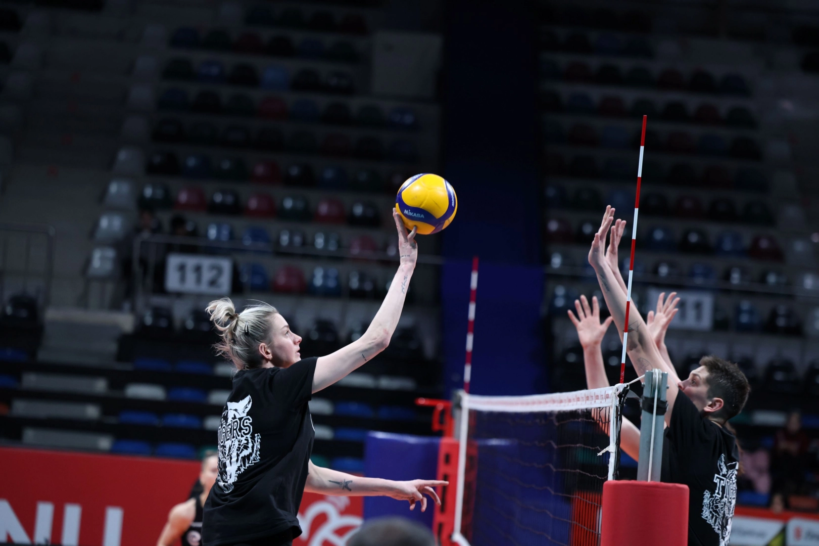 Eczacıbaşı Zeren’e konuk oluyor