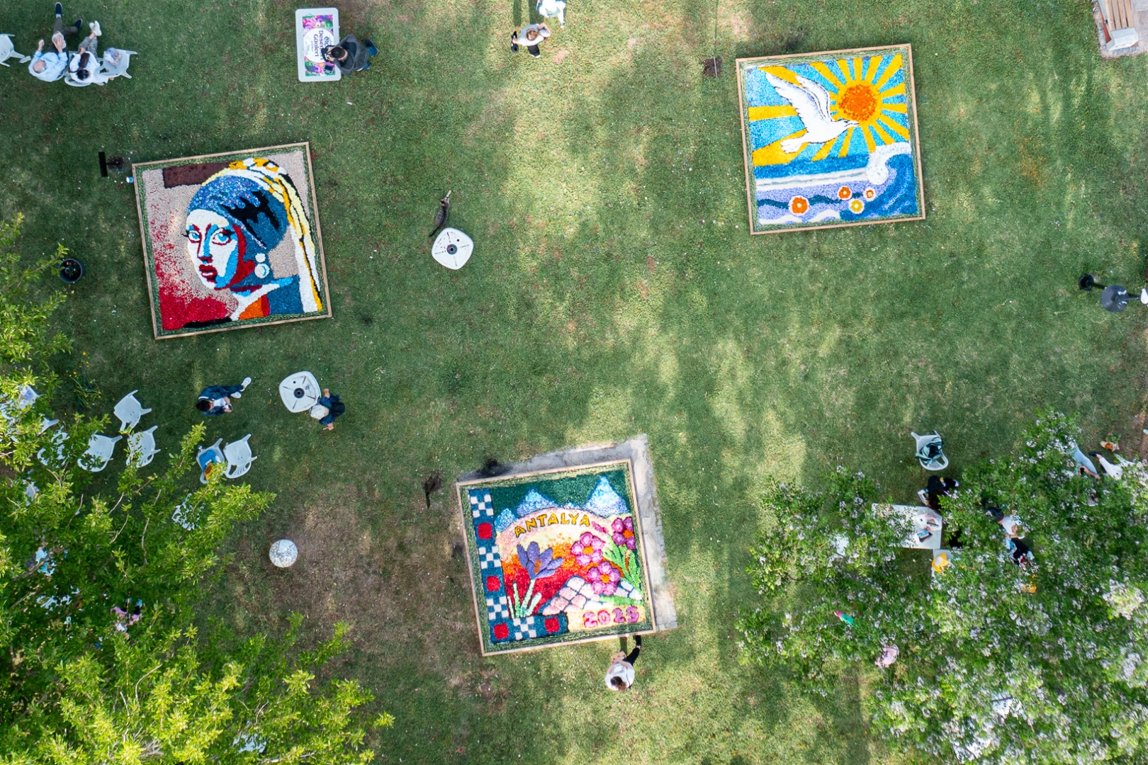 Antalya Muratpaşa’da ‘Çiçek Desenleri’ için son günler