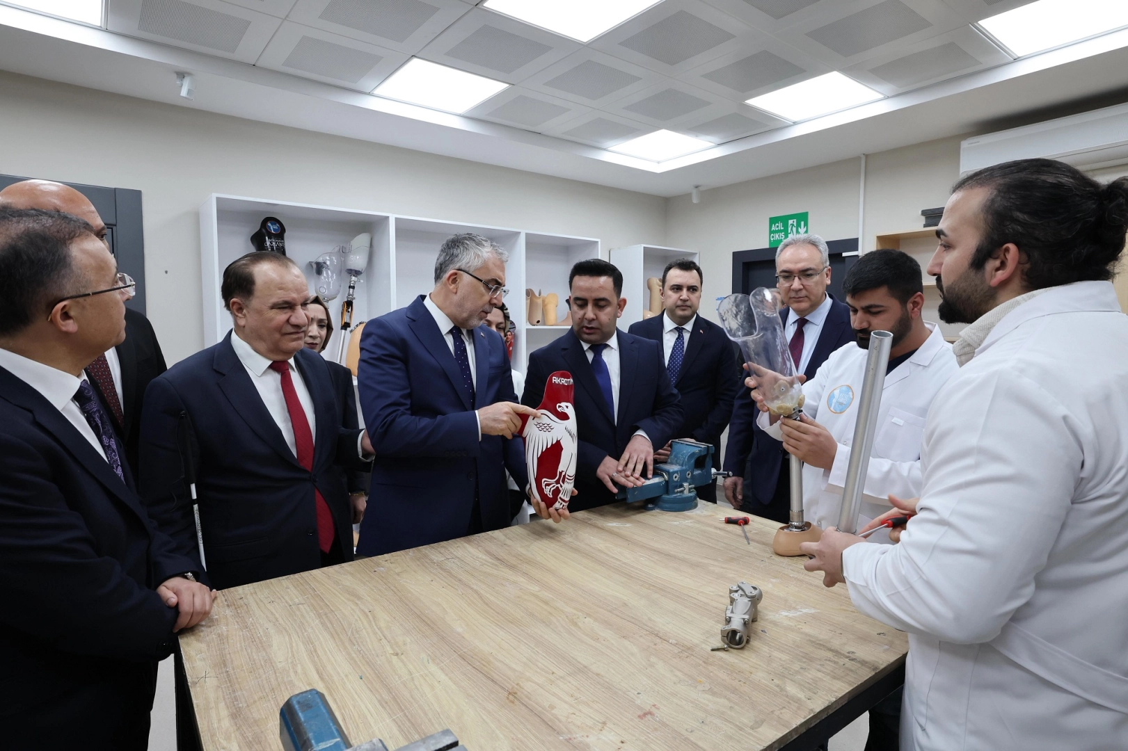 Bakan Işıkhan’dan Gaziantep’te o merkeze ziyaret