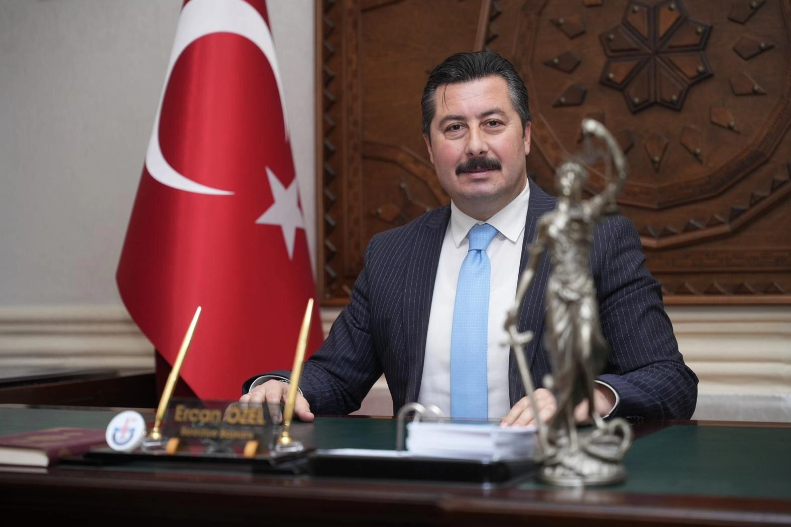 Başkan Ercan Özel’den 8 Mart mesajı: “Kadınlar toplumun mimarıdır”