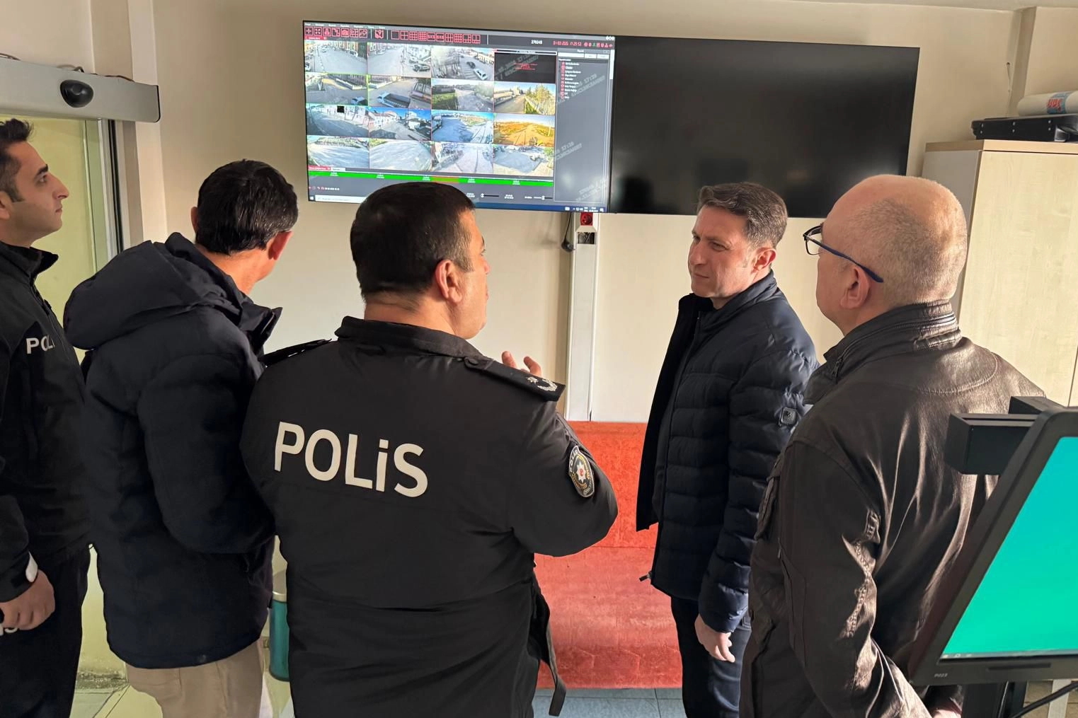 Bilecik Pazaryeri’ne İl Emniyet’inden yakın takip