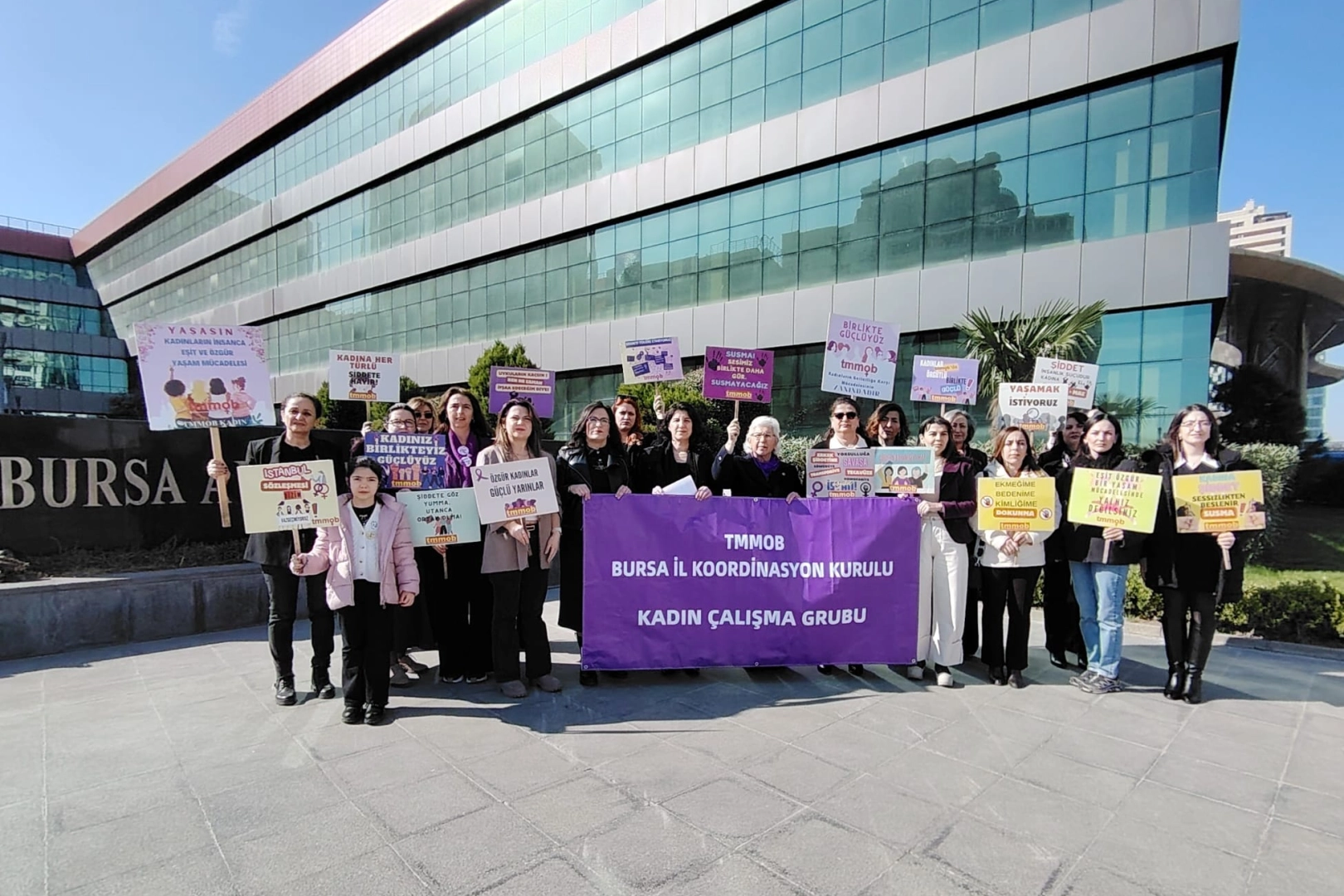 Bursa’da BAOB Özgürlük Meydanı’nda 8 Mart