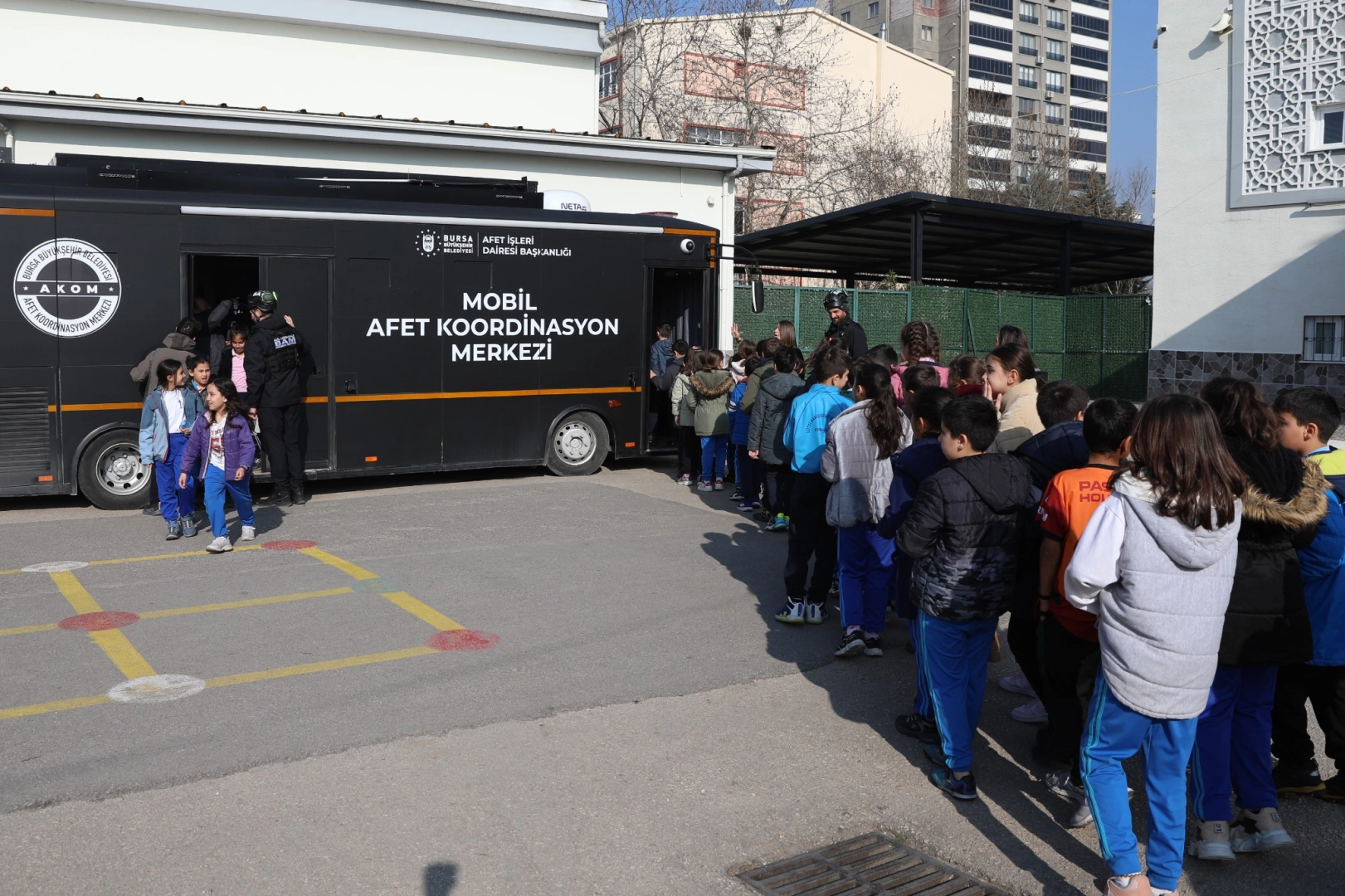 Bursalı miniklere Büyükşehir’den afet eğitimi