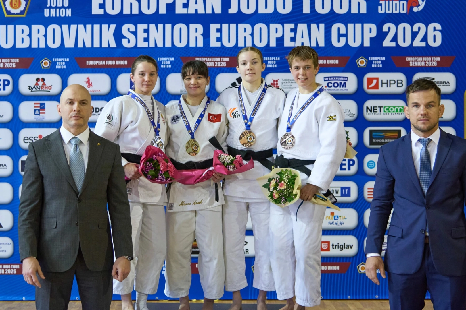 Kağıtspor’un olduğu her yerde başarı var