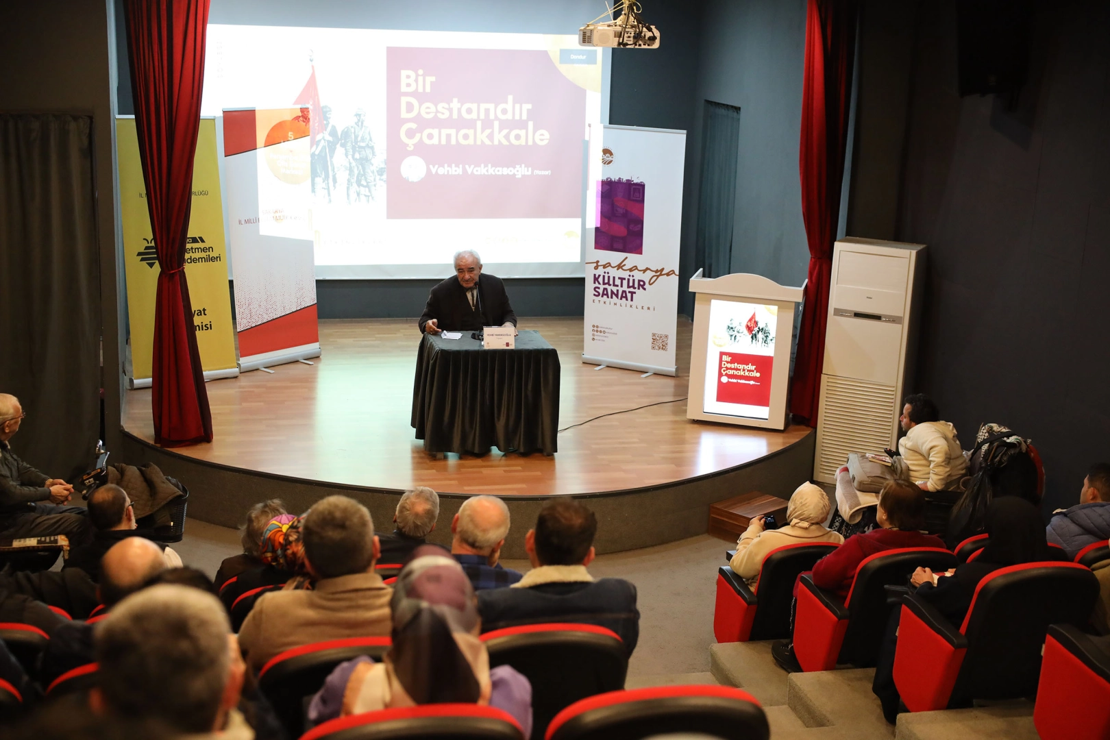 Kocaeli’de İzmit’te muhtarlarla birlik ve dayanışma sofrası