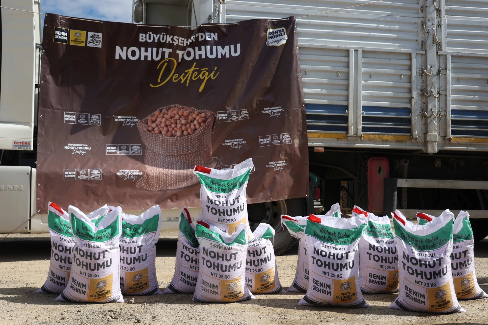 Konya az su isteyen ürünleri yaygınlaştırıyor… Yüzde 50 hibeli nohut tohumları dağıtılıyor