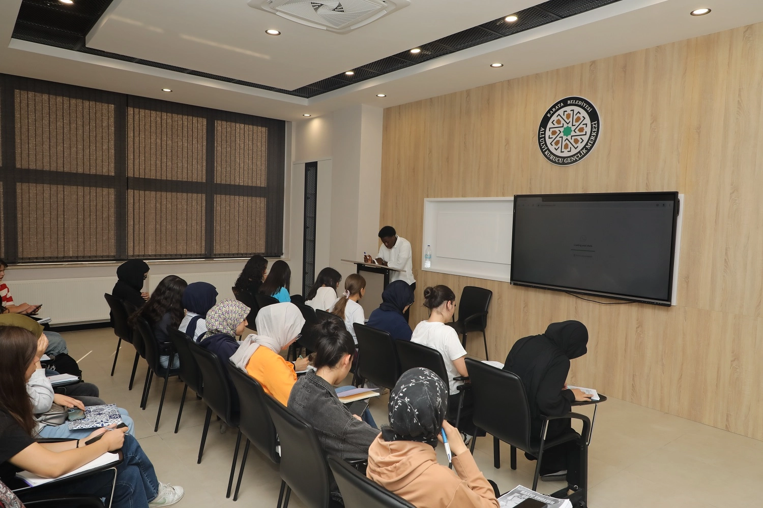 Konya Karatay’da gençlere 18 branşta eğitim fırsatı sunuyor