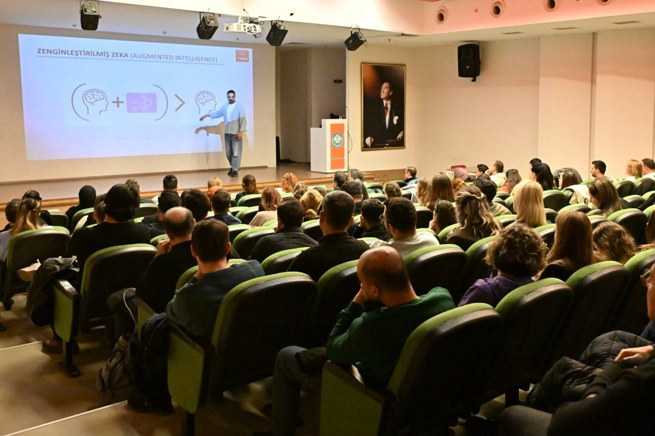 Manisa Büyükşehir personeline yapay zekâ eğitimi