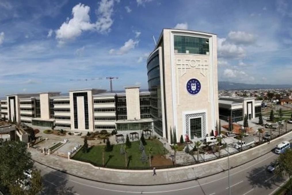 Bursa Büyükşehir’de olağanüstü önlemler… Ödemeler durduruldu, izinler iptal edildi