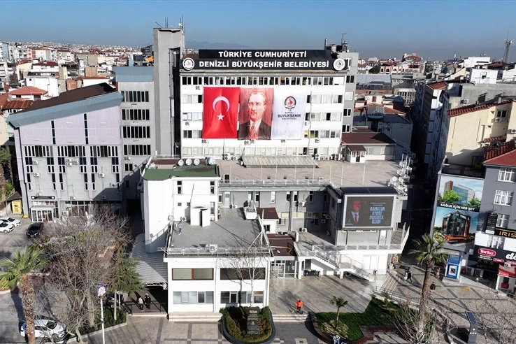 Denizli’de yeni doğum yapan annelere 9 bin TL’lik destek