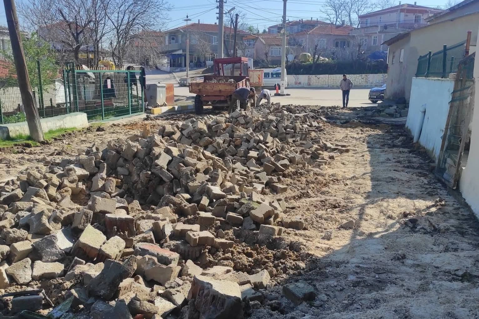 İpsala Esetçe’de yol seferberliği