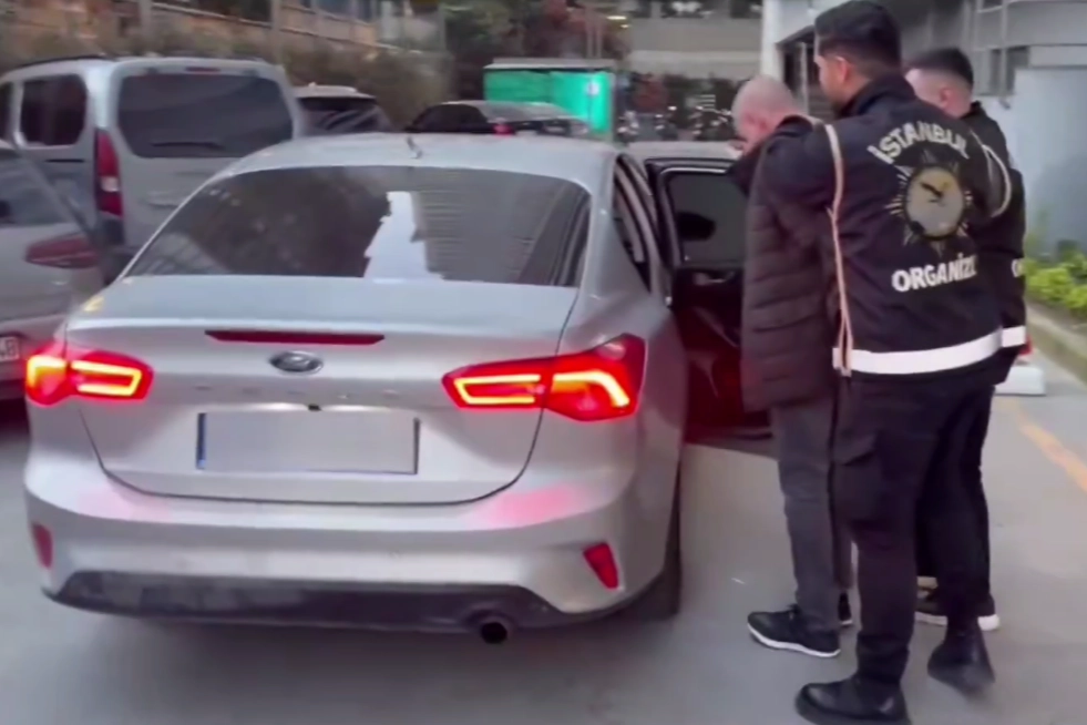 İstanbul’da suç çetelerine operasyon: 28 gözaltı