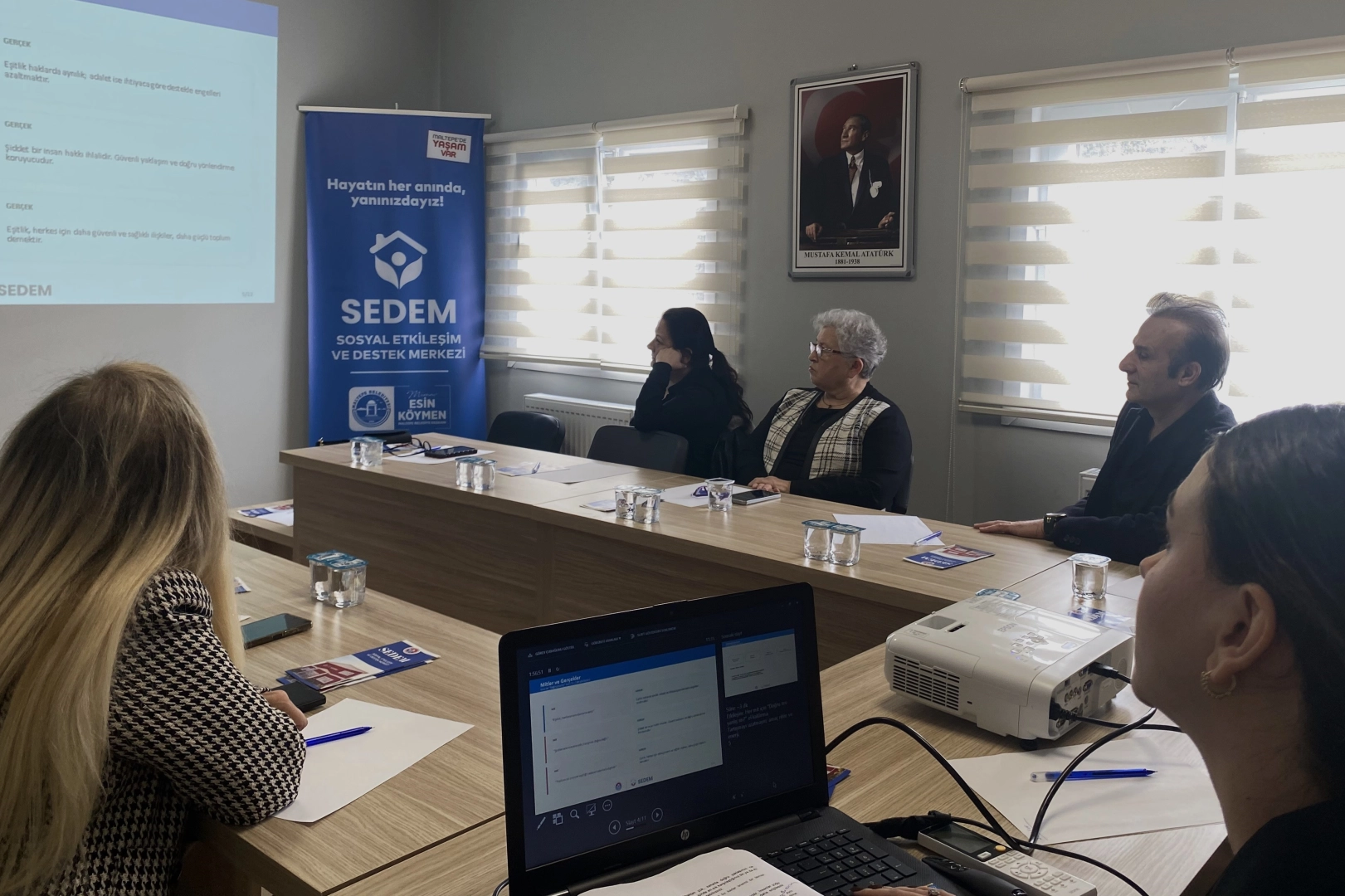 İstanbul Maltepe’de muhtarlara toplumsal cinsiyet eşitliği semineri