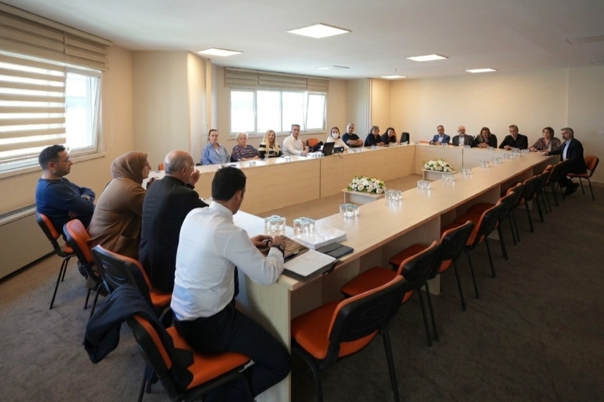 İstanbul Maltepe’de yetkilileriyle muhtarlar bir araya geldi