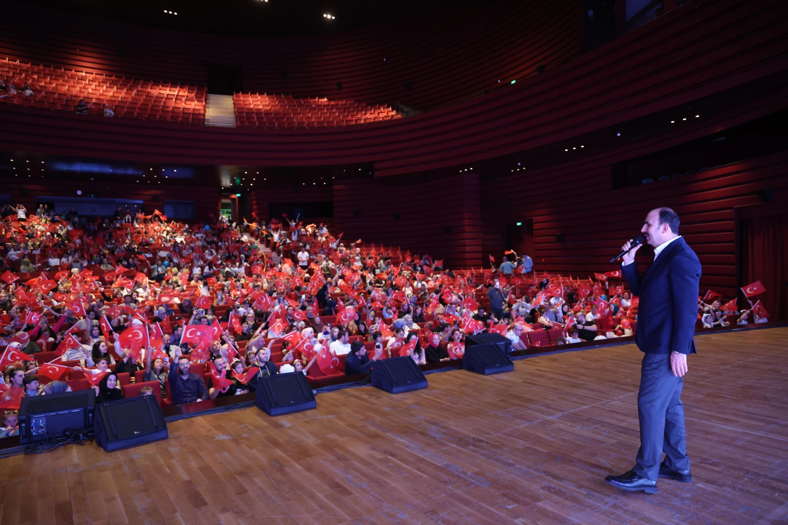 Konya’da minik okurlara kitap şöleni