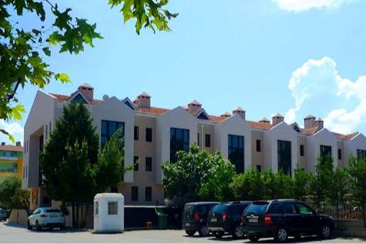 Mudanya Belediye Meclisi’nde kira polemiği… Helvacı kağıdı değil, noterli 37 yıllık sözleşme!