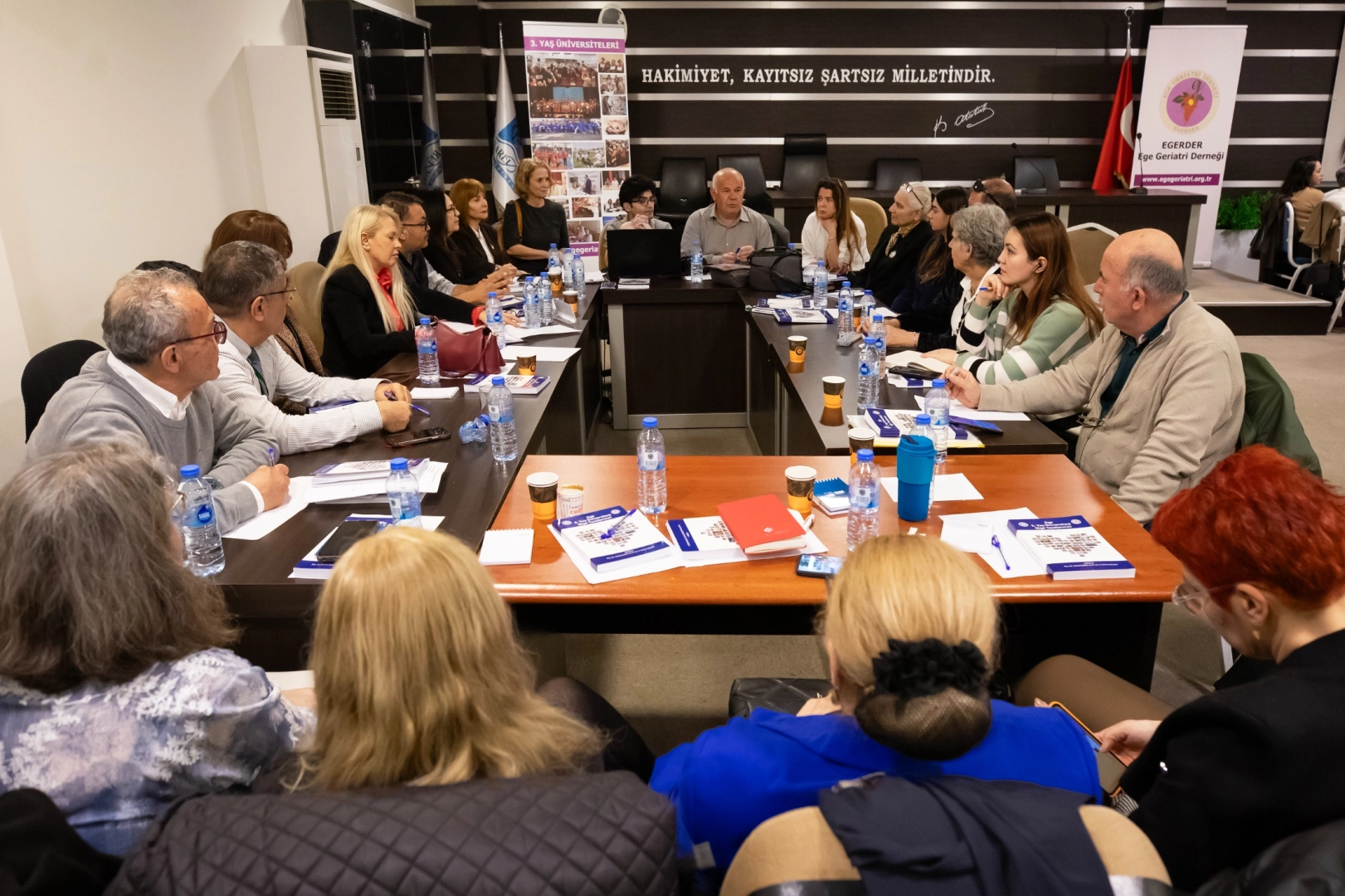 Narlıdere, 3. Yaş Üniversiteleri Çalıştayı’na ev sahipliği yaptı