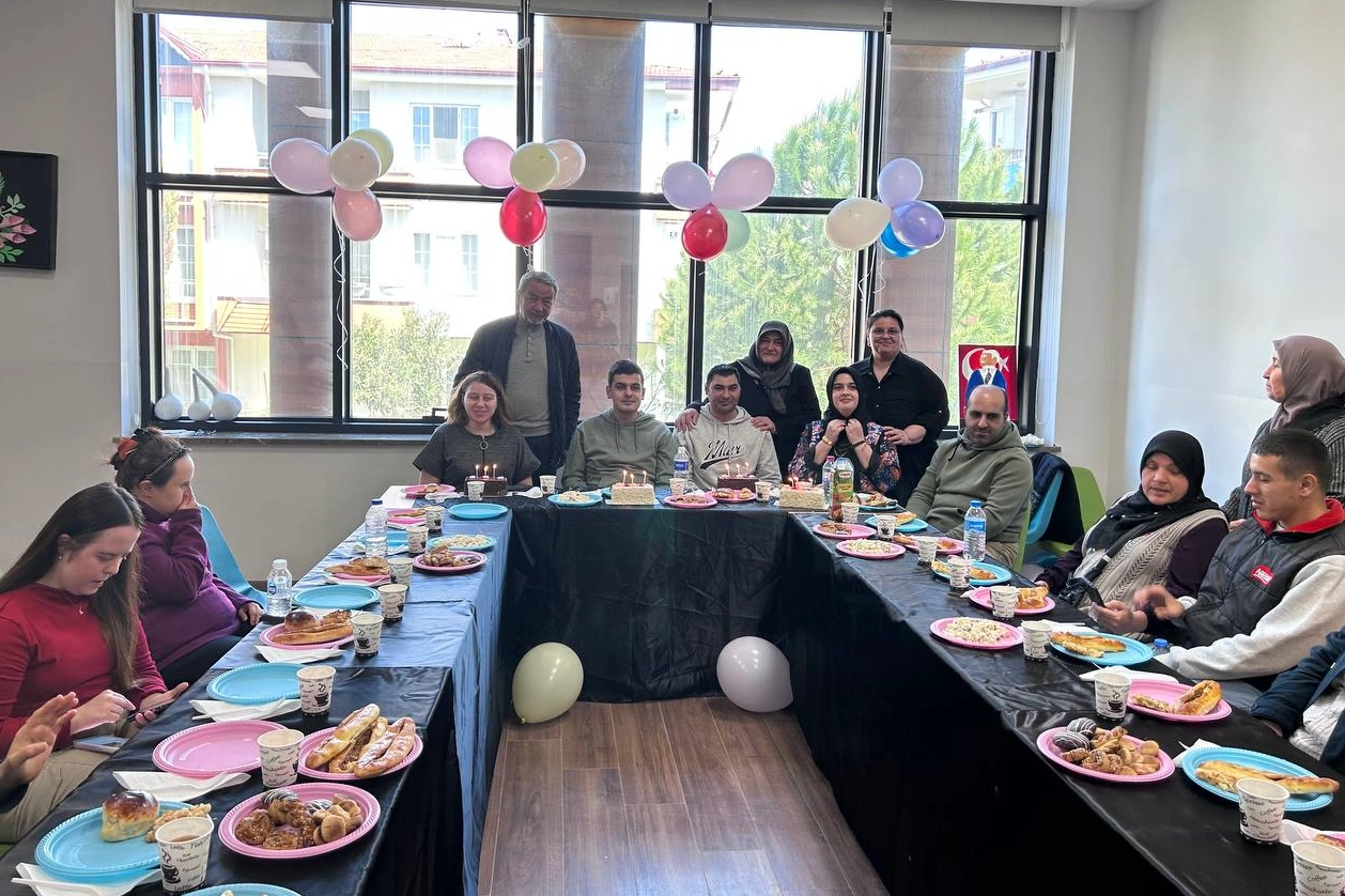 Sakarya’da özel bireylerin yüzü Büyükşehir’le gülüyor