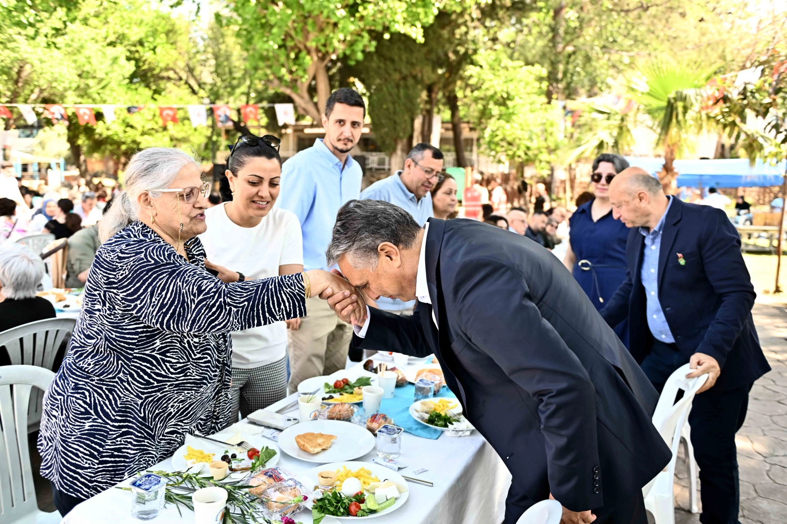 Antalya’da ‘Vatan sağ olsun’ diyen anneler unutulmadı