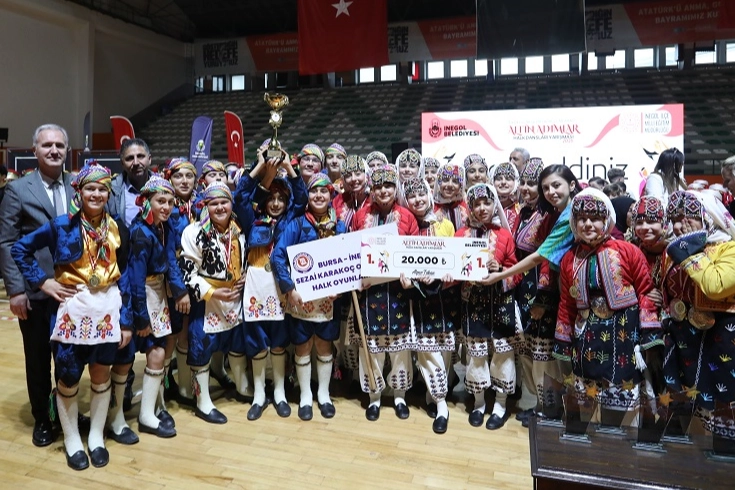 Bursa İnegöl’de ‘altın adımlar’da şampiyonlar ödüllendi