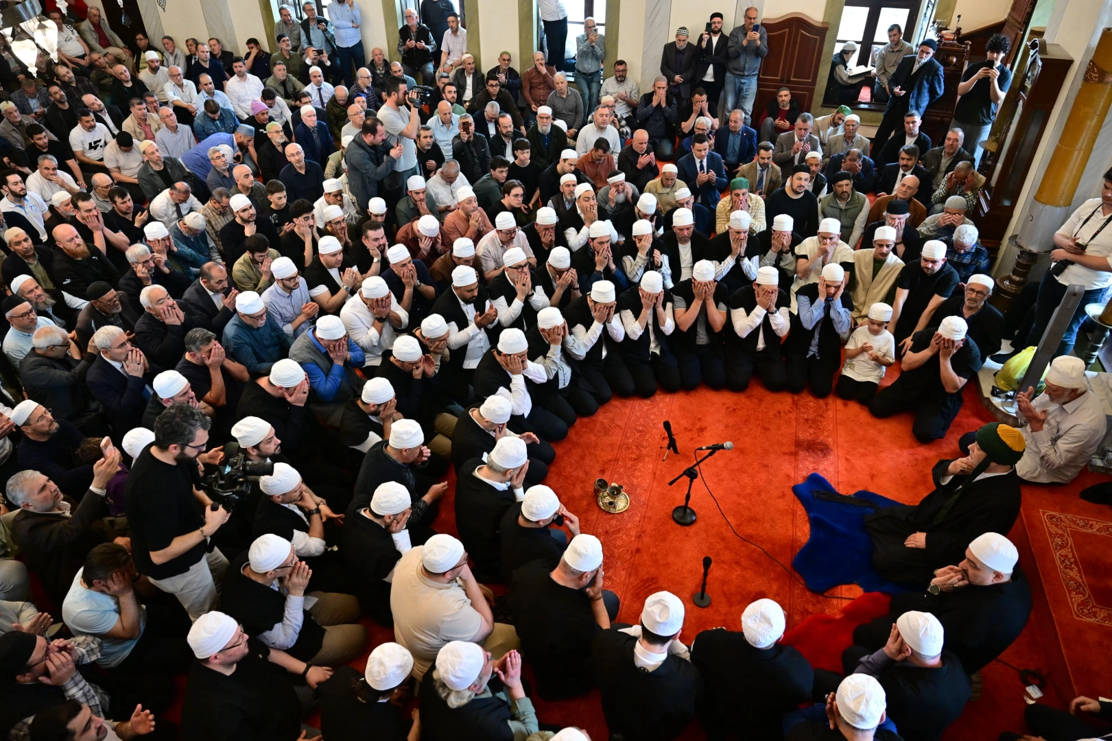 Bursa Yıldırım’da erguvan coşkusu