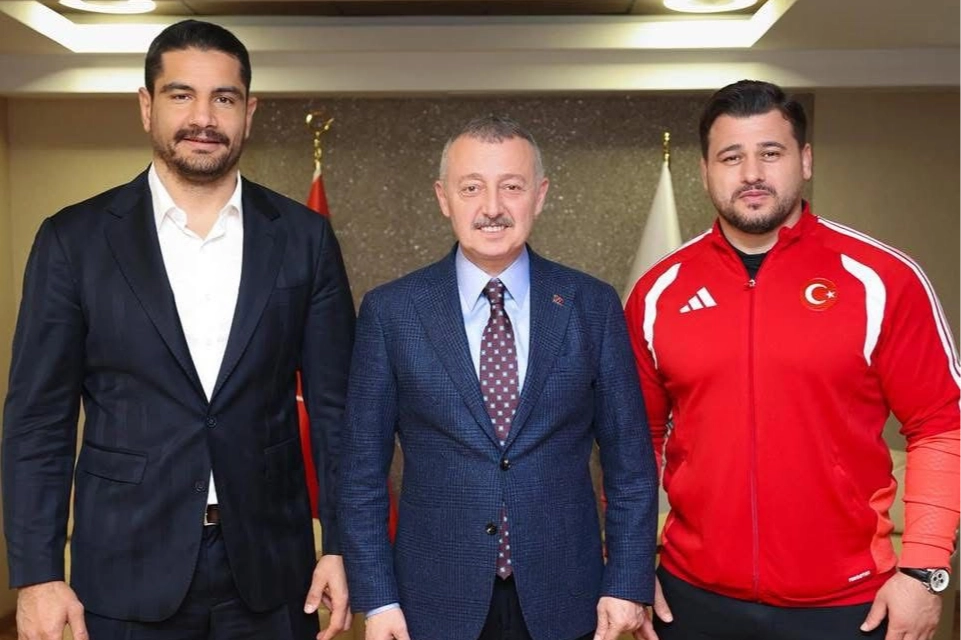Kocaeli’de Başkan Büyükakın iki önemli ismi ağırladı