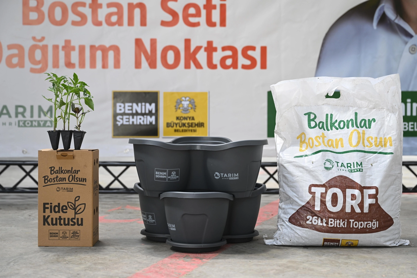Konya’da bostan setleri dağıtılıyor