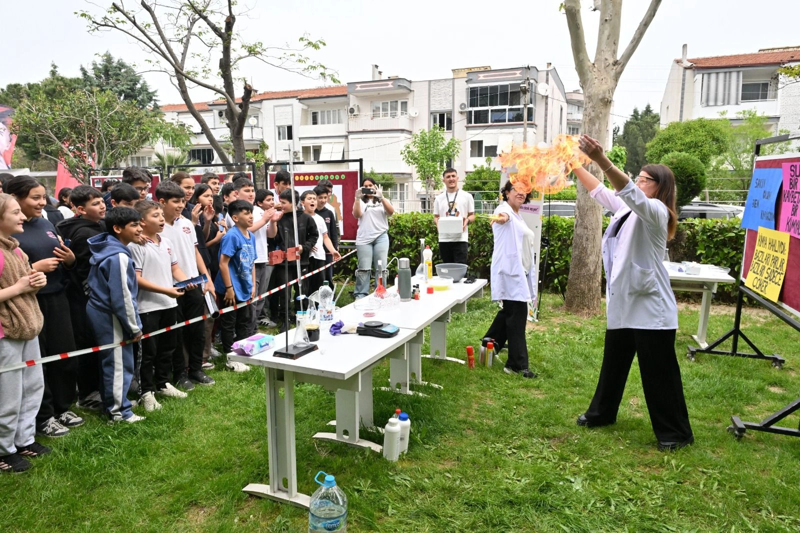 Manisalı öğrenciler ‘Bahar’ ile geleceğe çiçek açtı