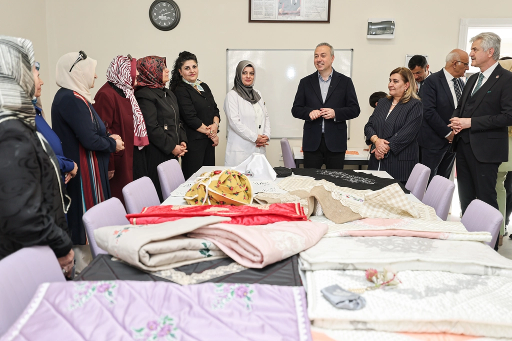 Sivas’ta Yenişehir Hanımlar Kültür Merkezi yeniden hizmete açıldı
